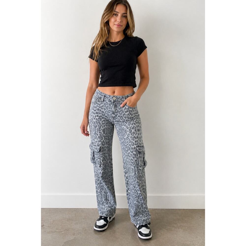 DISCLOSURE Gray Leopard Print Mid-Rise Cargo Utility Pants Straight Leg Jeans